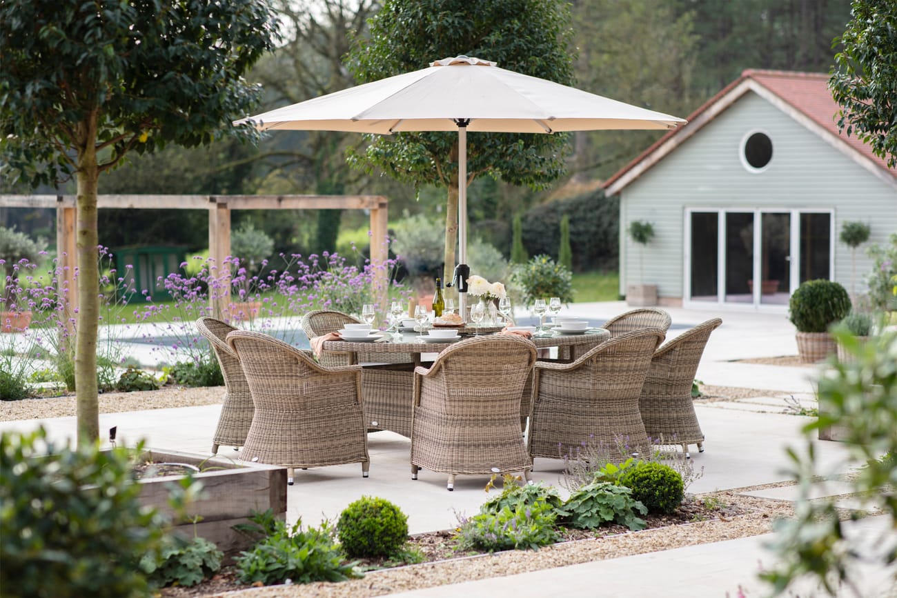 Bramblecrest Sahara 8 Seat Dining Set