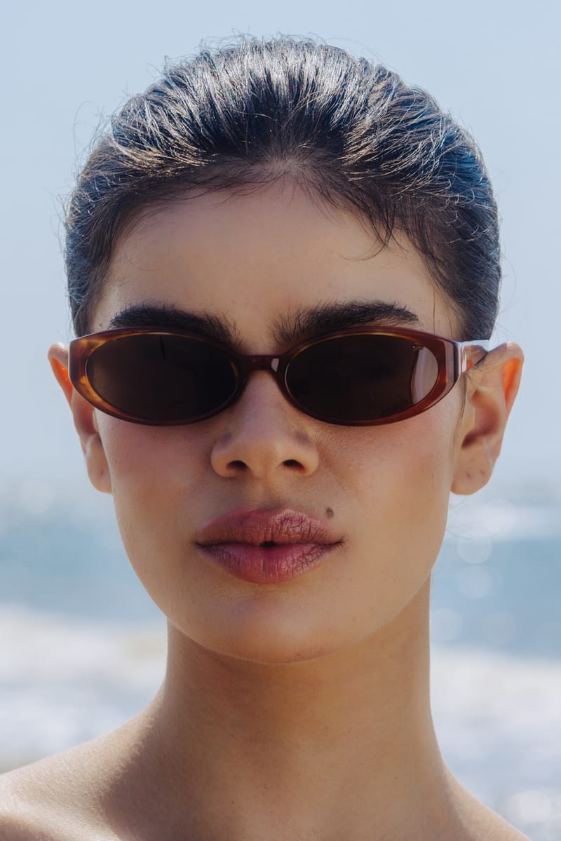 IOLLA X CLÒIMH 002 in Cinnamon Swirl with classic brown lenses